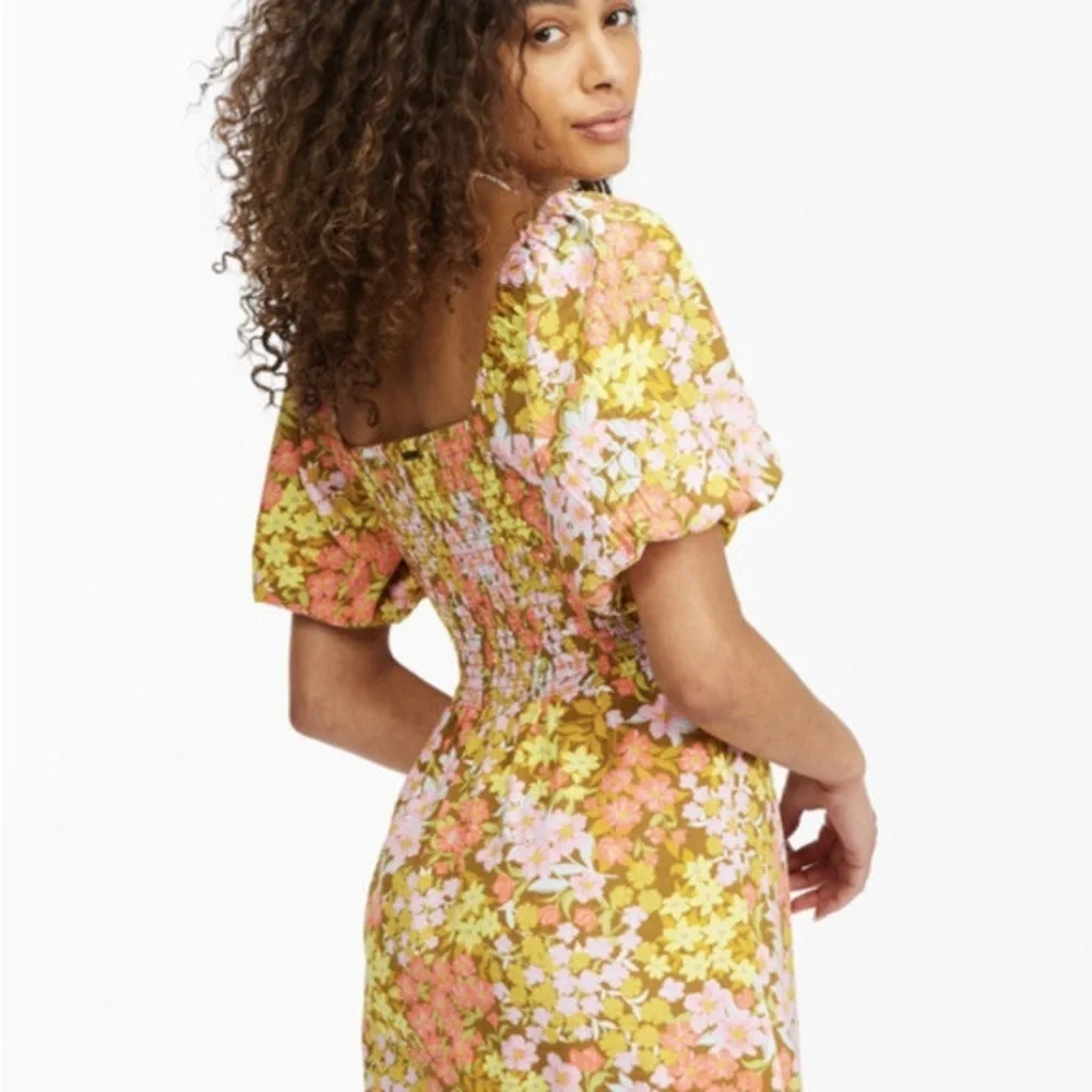 Billabong 70’a inspired Floral Print Dress with Puff Sleeves - Picture 4 of 5